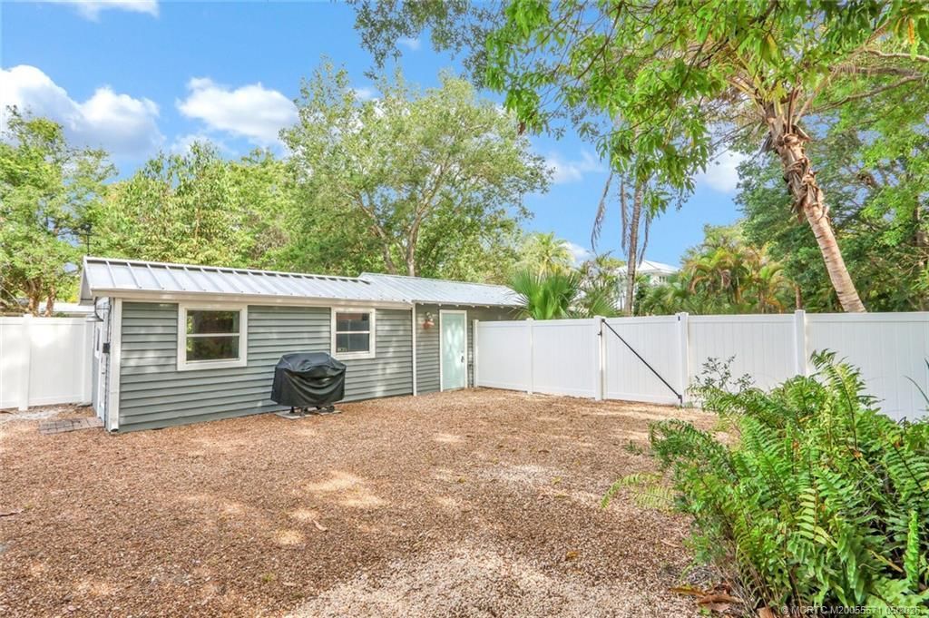 542 SW Halpatiokee Street, Stuart, FL 34994 Photo