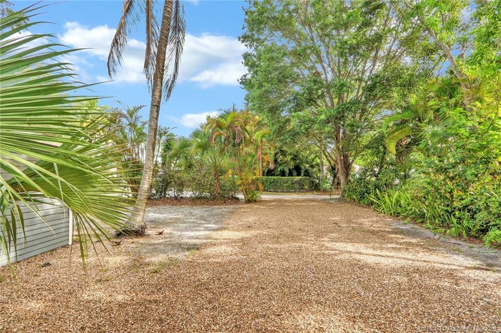 542 SW Halpatiokee Street, Stuart, FL 34994 Photo