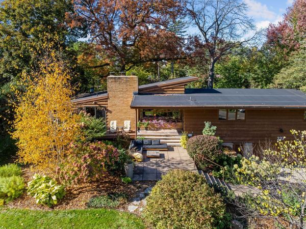 227 Ardmore Drive, Golden Valley, MN 55422