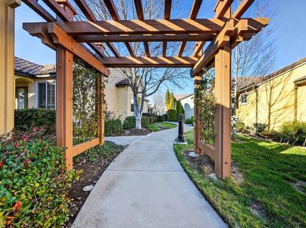 1040 Cabris Ln, Roseville, CA 95747 Photo