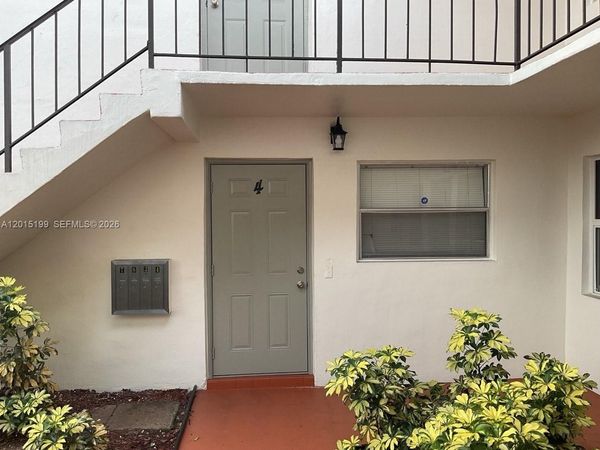 3090 Coral Springs Dr , Unit 4, Coral Springs, FL 33065
