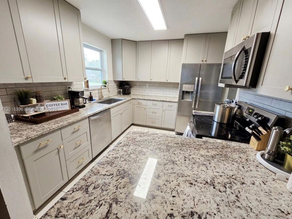 7860 NW 10th St, Pembroke Pines, FL 33024 Photo