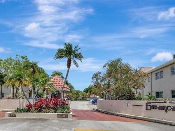 5222 NE 6th Ave, Unit F34, Oakland Park, FL 33334