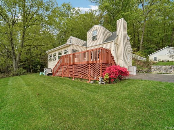 1 Brook Court, Greenwood Lake, NY 10925