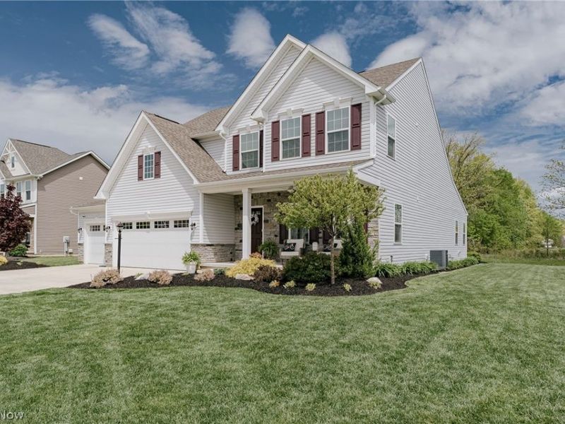 9049 Winfield Lane , North Ridgeville, OH 44039 Photo 2