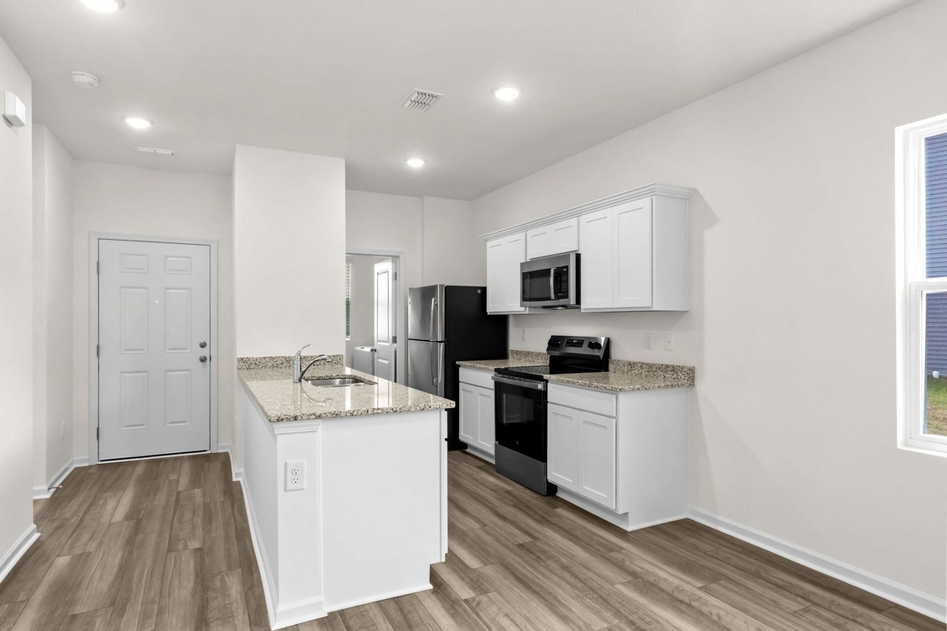 450 Castillo Dr.  Photo 12