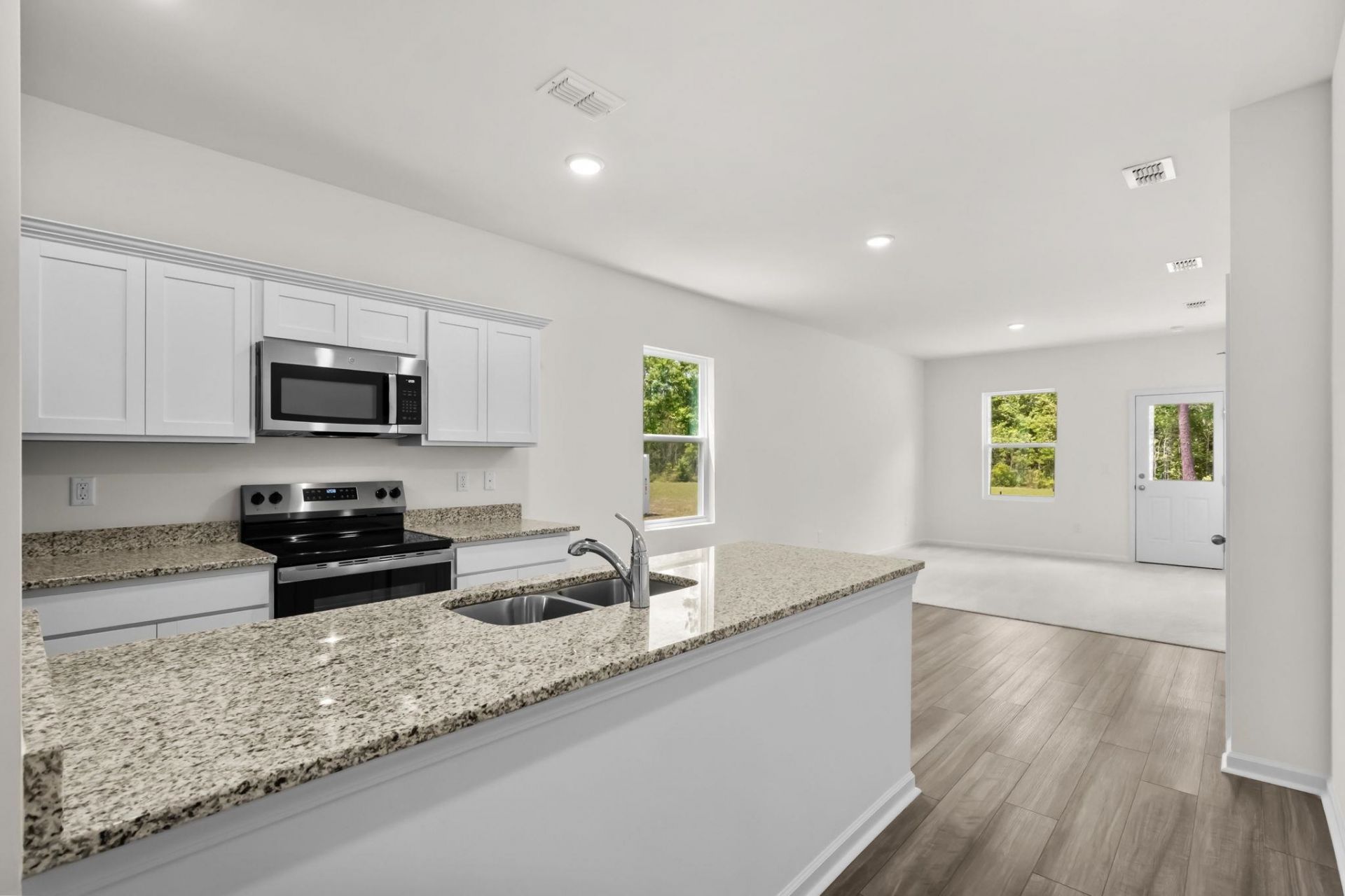 450 Castillo Dr.  Photo 5