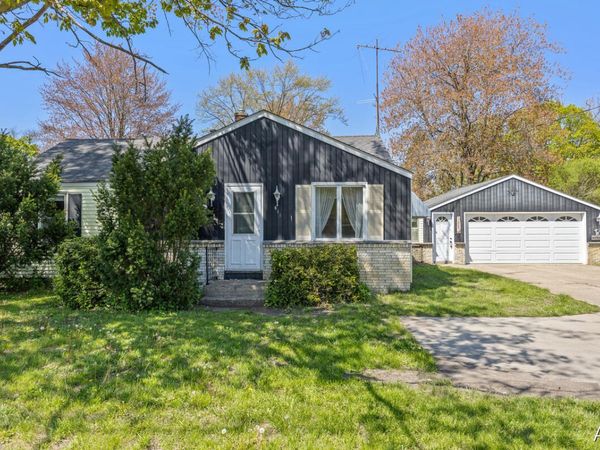 711 Riley Street, Holland, MI 49424