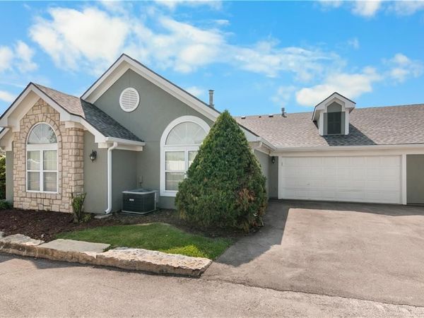 23402 W 71st Terrace, Shawnee, KS 66217