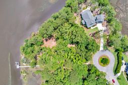 94 Lady Banks Lane photo 4