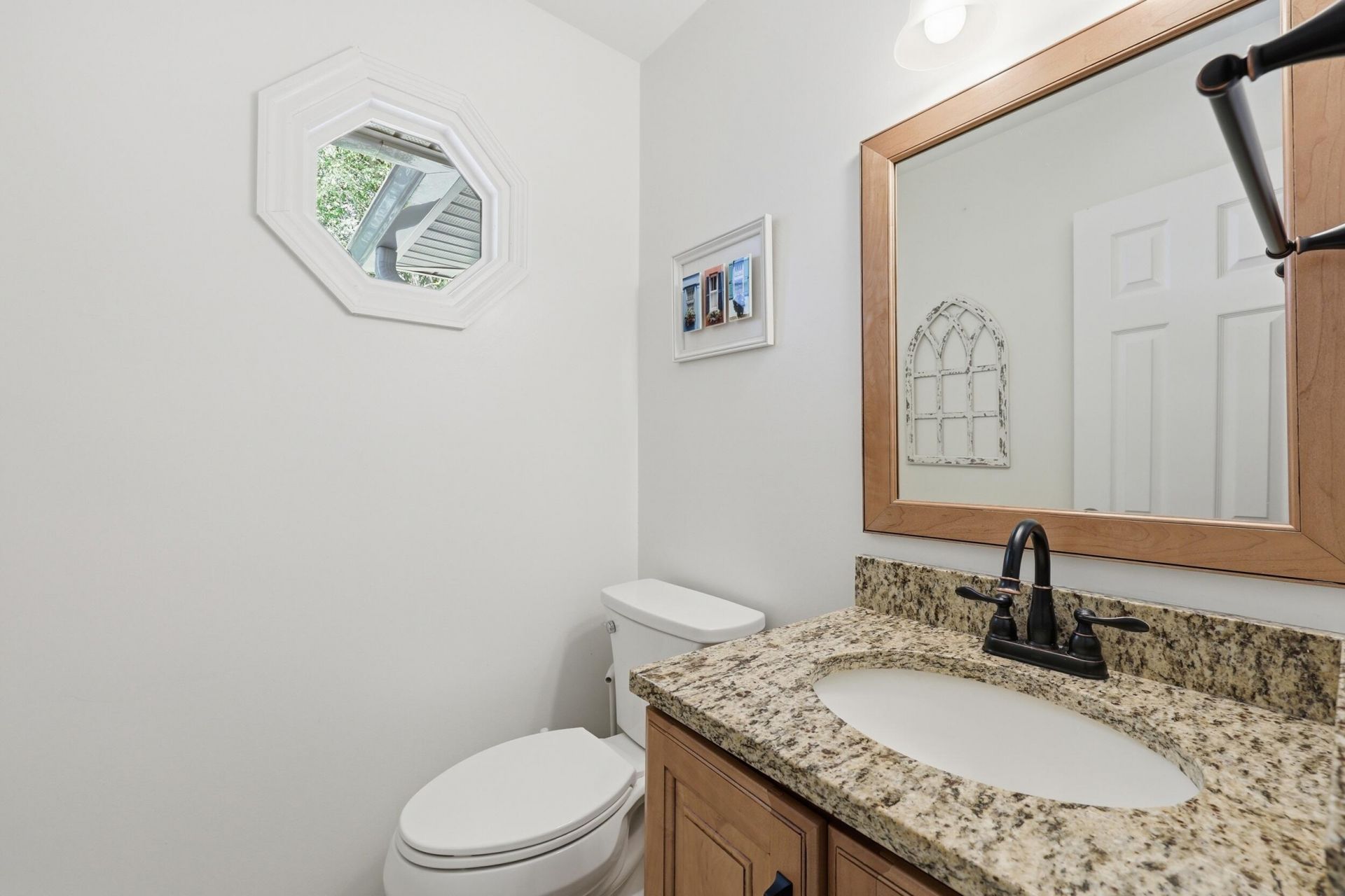 106 Annandale Court Photo 14