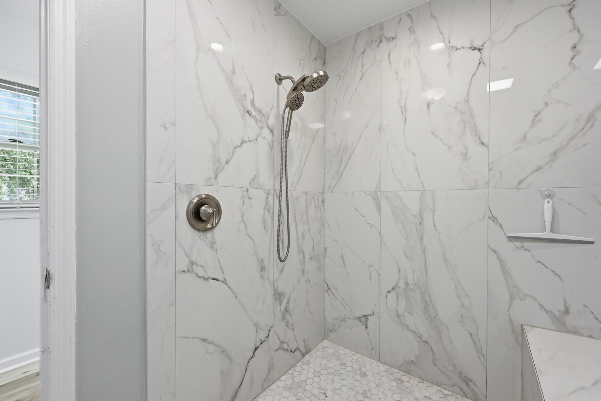 106 Annandale Court Photo 19