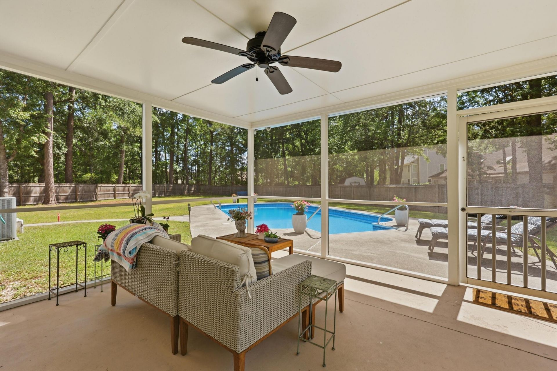 106 Annandale Court Photo 25