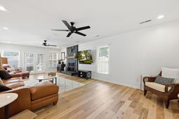 106 Annandale Court photo 4