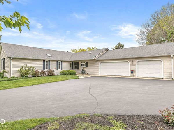 3785 N US Highway 52 , Lebanon, IN 46052