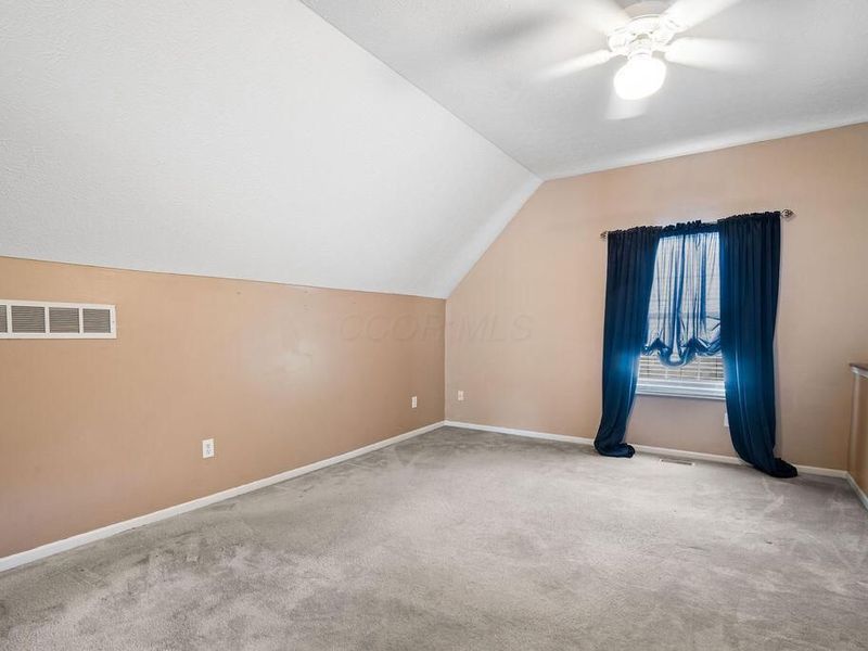 8626 Lazelle Commons Drive , Lewis Center, OH 43035 Photo 22