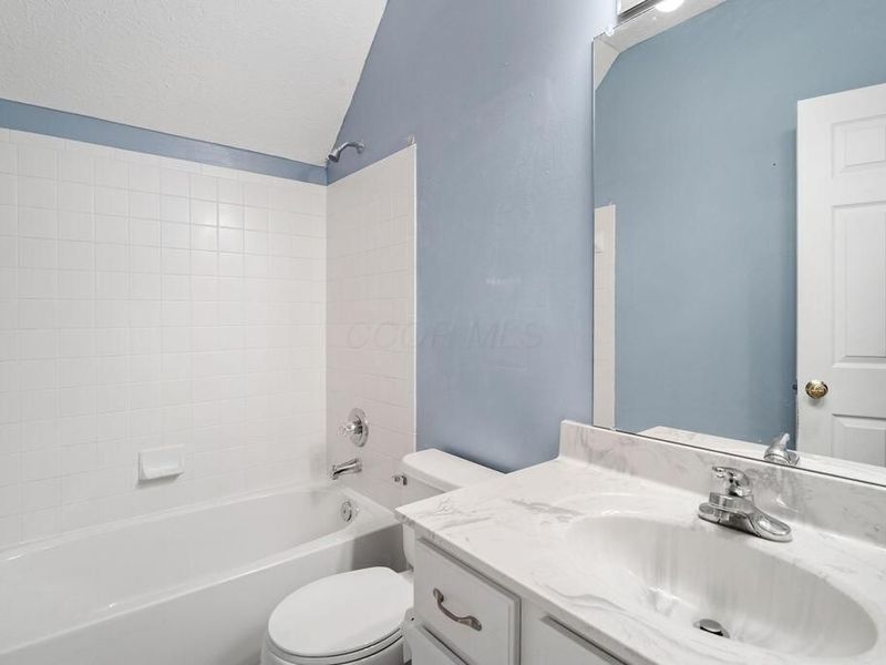 8626 Lazelle Commons Drive , Lewis Center, OH 43035 Photo 25