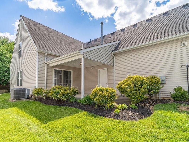 8626 Lazelle Commons Drive , Lewis Center, OH 43035 Photo 36