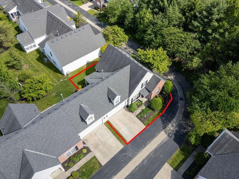 8626 Lazelle Commons Drive , Lewis Center, OH 43035 Photo 4