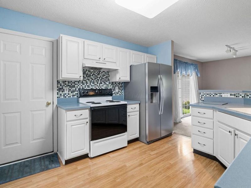 8626 Lazelle Commons Drive , Lewis Center, OH 43035 Photo 6