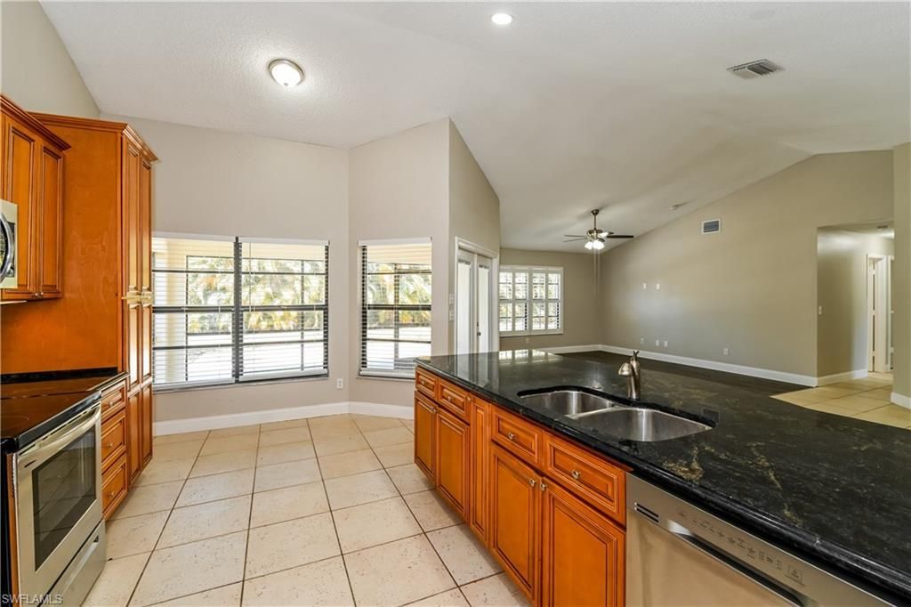 225 SW 37th St , Cape Coral, FL 33914 Photo