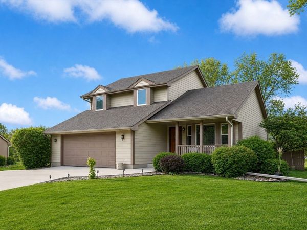 1352 NW 71st Place, Ankeny, IA 50023
