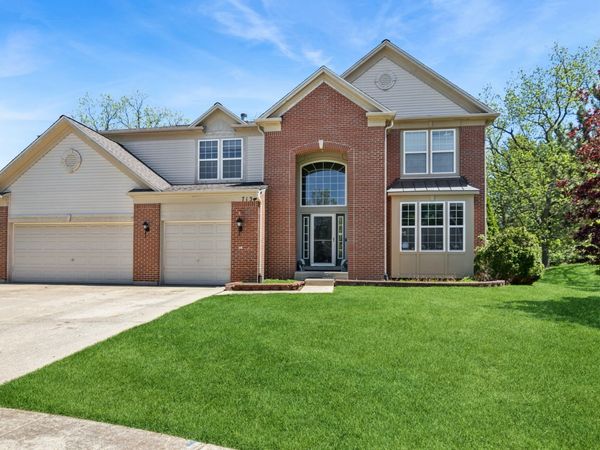 713 Blue Ridge Drive, Streamwood, IL 60107