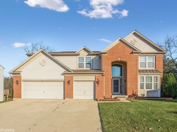 713 Blue Ridge Drive , Streamwood, IL 60107