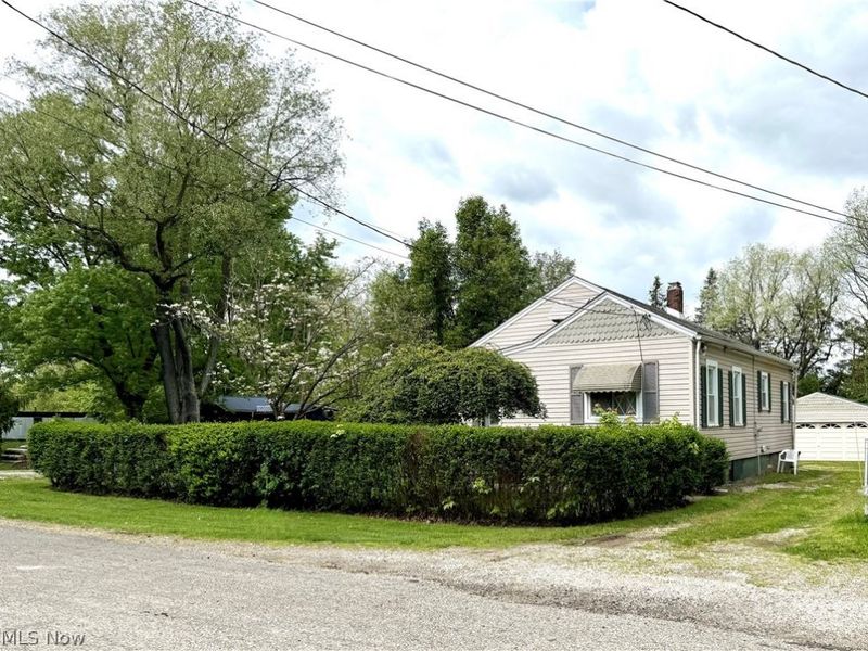 642 Alta Vista Avenue, Akron, OH 44312 Photo 1