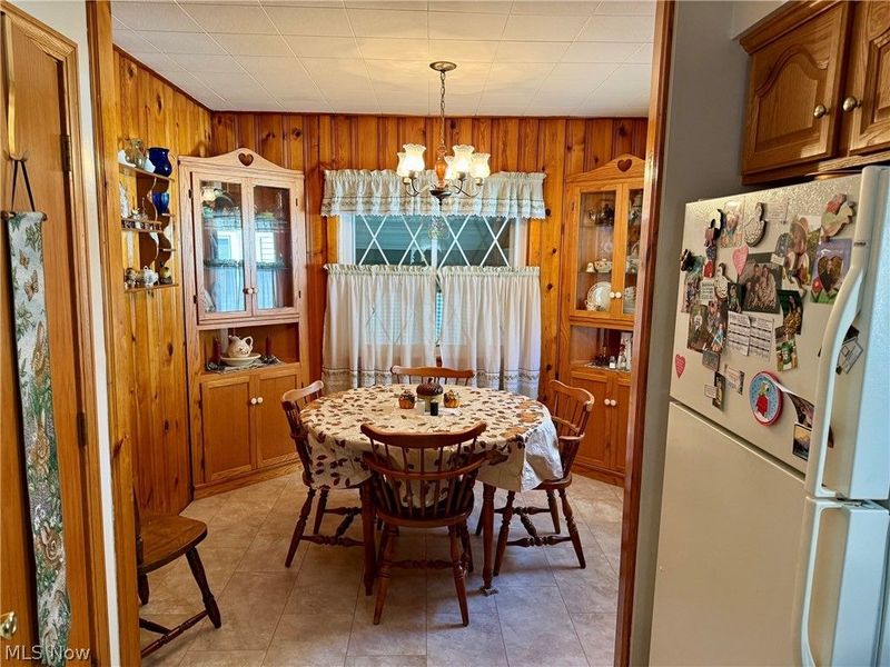 642 Alta Vista Avenue, Akron, OH 44312 Photo 12