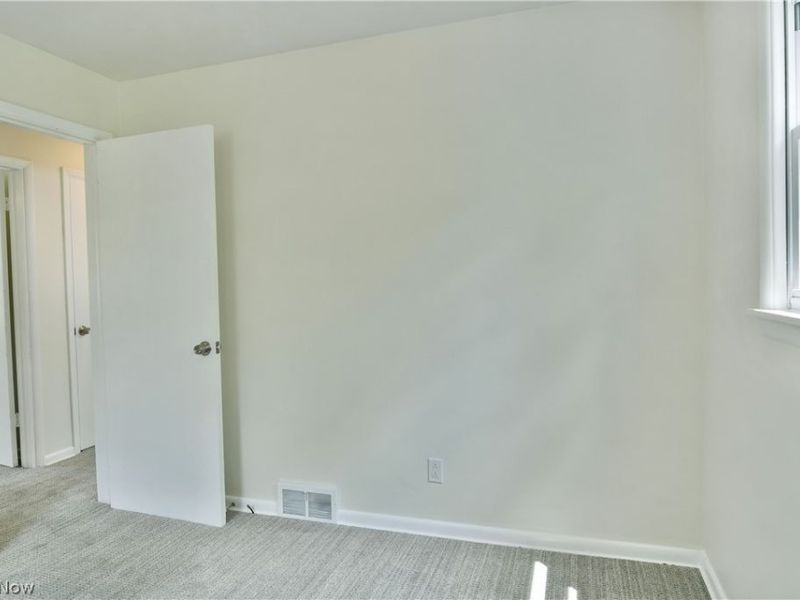 73 N Edgehill Avenue, Youngstown, OH 44515 Photo 34