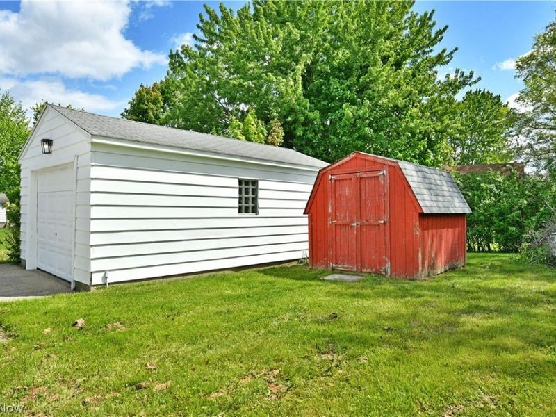 73 N Edgehill Avenue, Youngstown, OH 44515 Photo 8