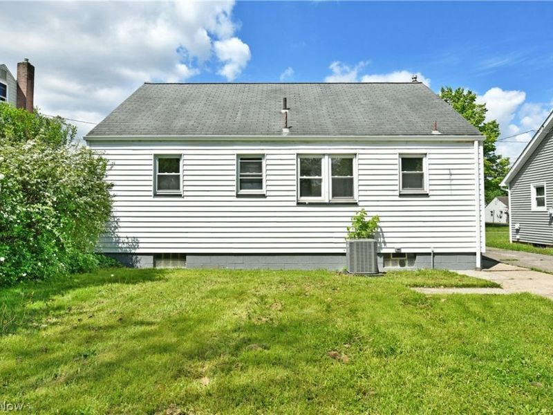 73 N Edgehill Avenue, Youngstown, OH 44515 Photo 9