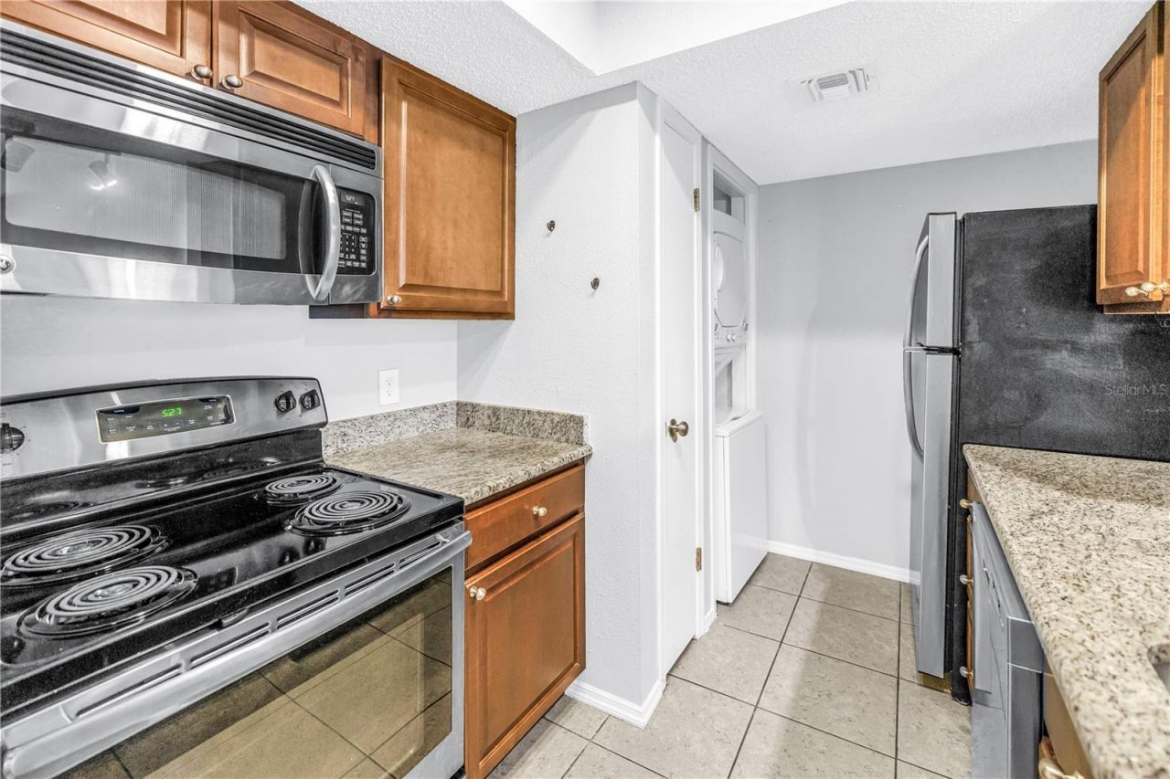 10200 Gandy Boulevard N, Unit 807, Saint Petersburg, FL 33702 Photo