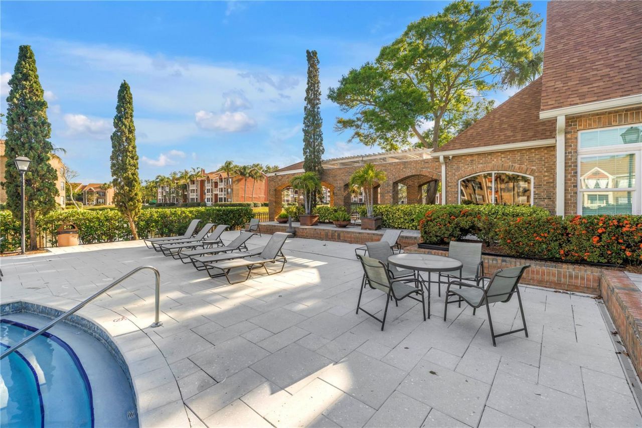 10200 Gandy Boulevard N, Unit 807, Saint Petersburg, FL 33702 Photo