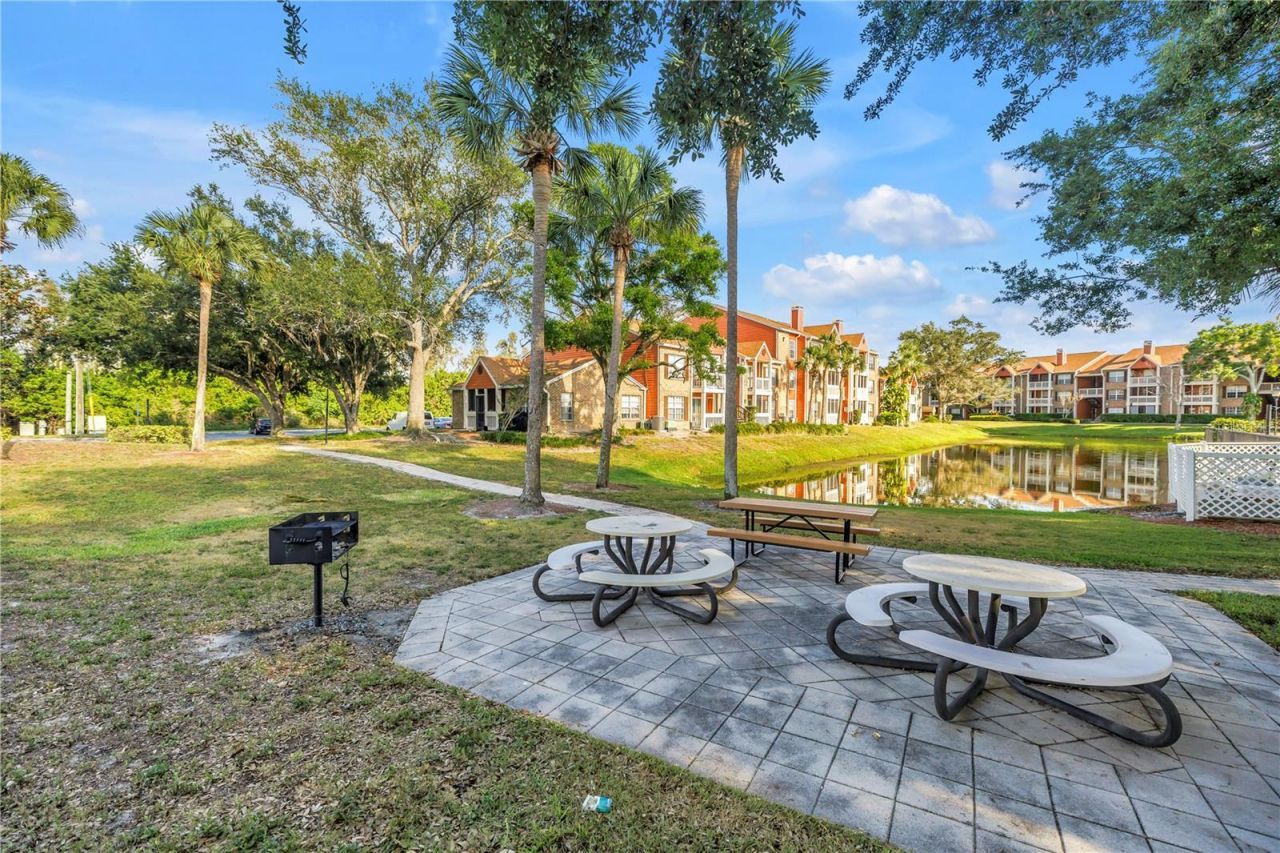 10200 Gandy Boulevard N, Unit 807, Saint Petersburg, FL 33702 Photo