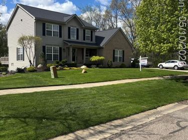 9109 Ambergrove Drive, Hartland Twp, MI 48843