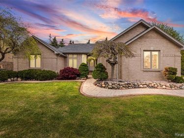 13267 Pearl Drive, Shelby Twp, MI 48315