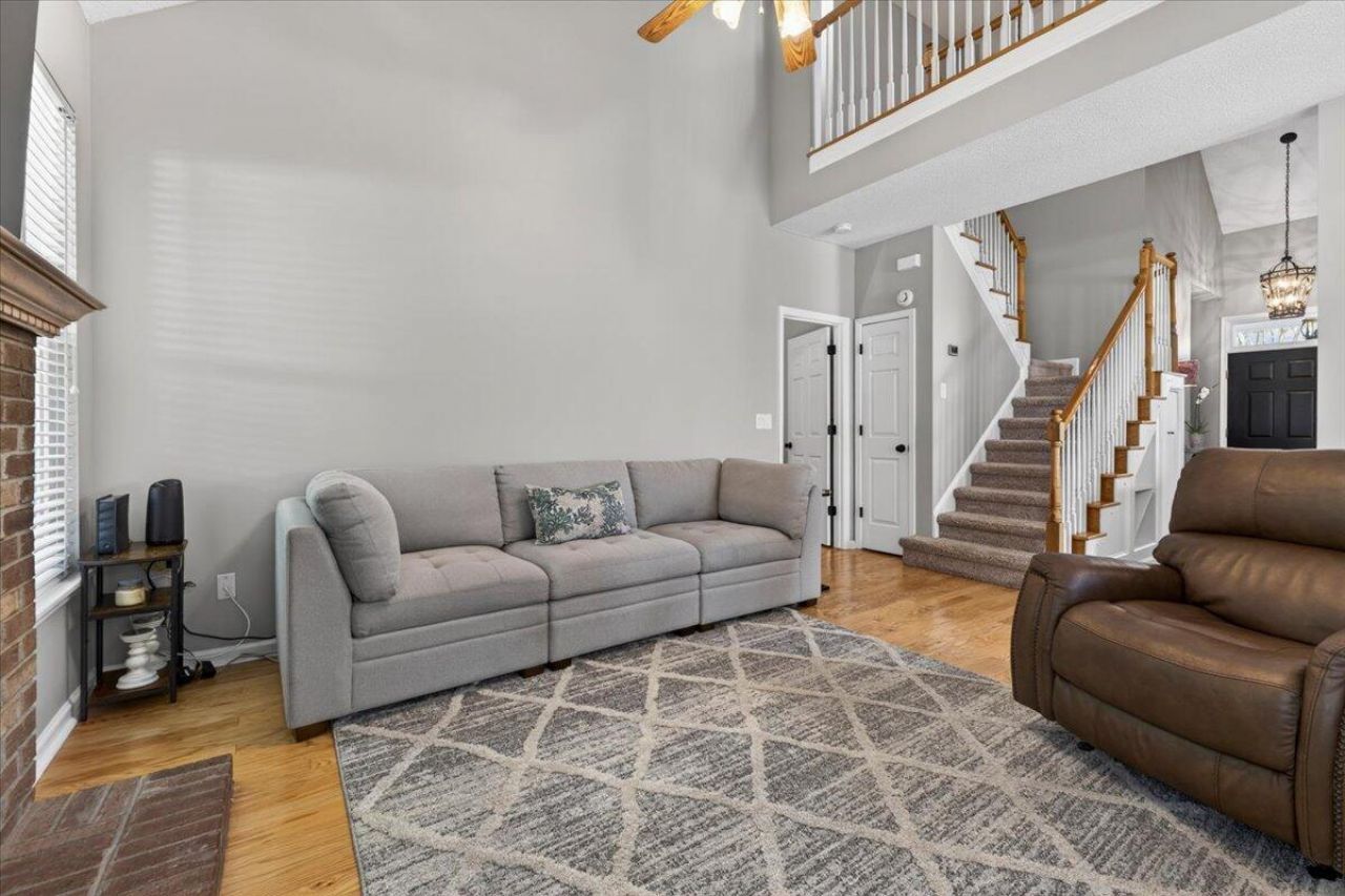 5356 Greggs Landing Photo 11