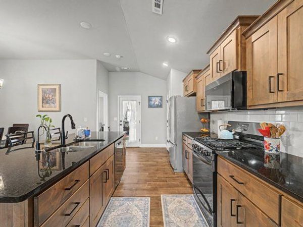 5901 NW Grant Street, Bentonville, AR 72713