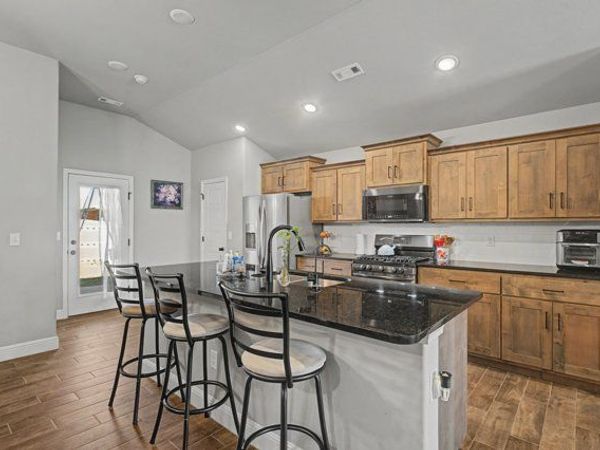 5901 NW Grant Street, Bentonville, AR 72713