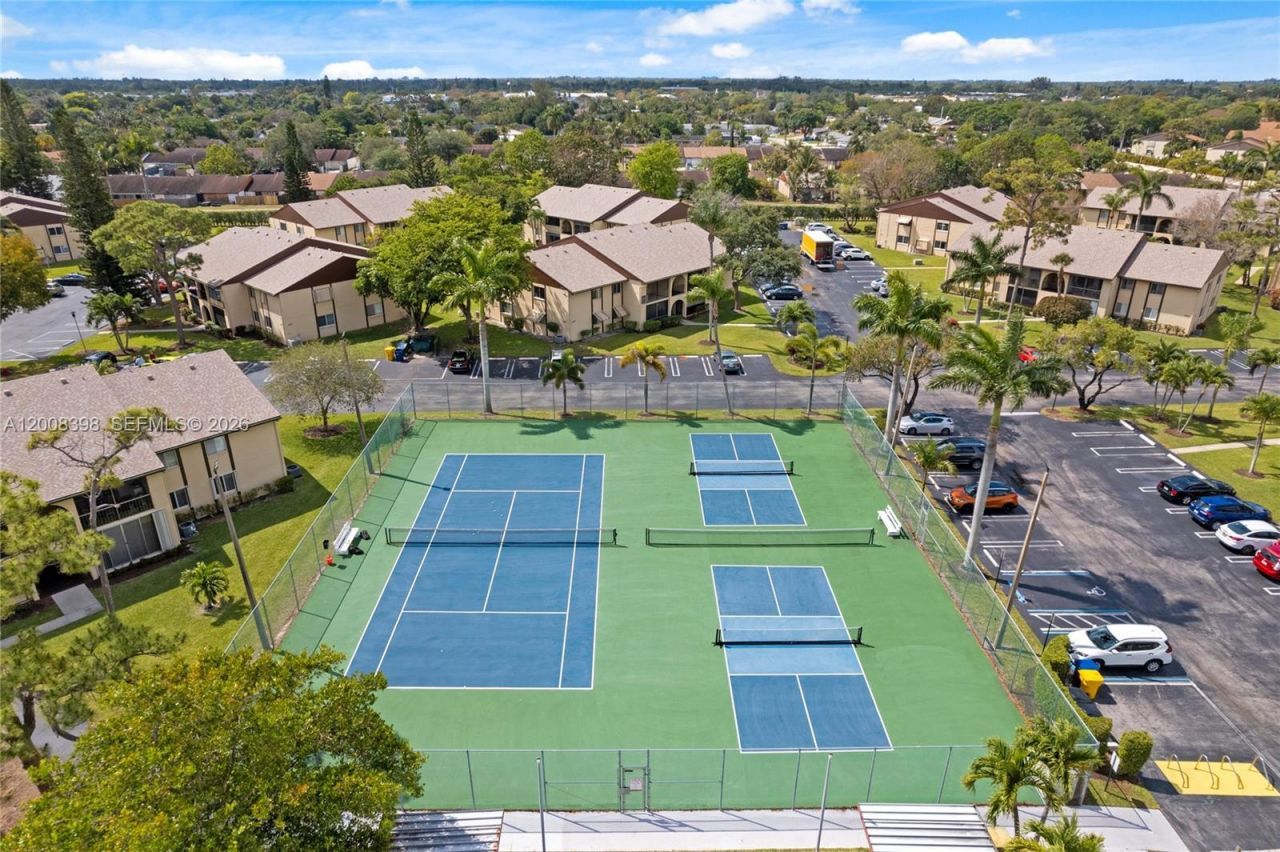 325 Pine Ridge Cir , Unit D-1, Greenacres, FL 33463 Photo