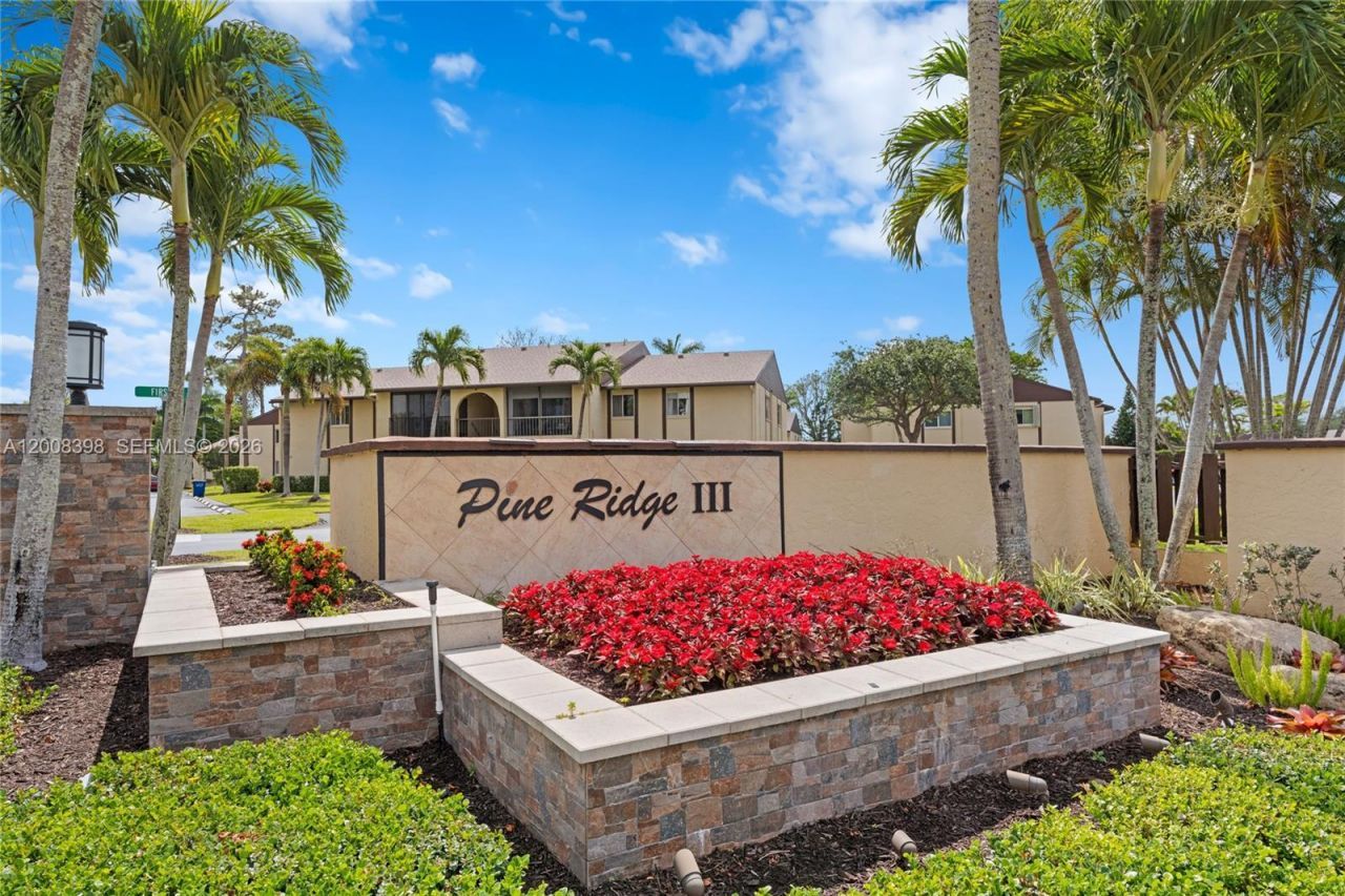 325 Pine Ridge Cir , Unit D-1, Greenacres, FL 33463 Photo