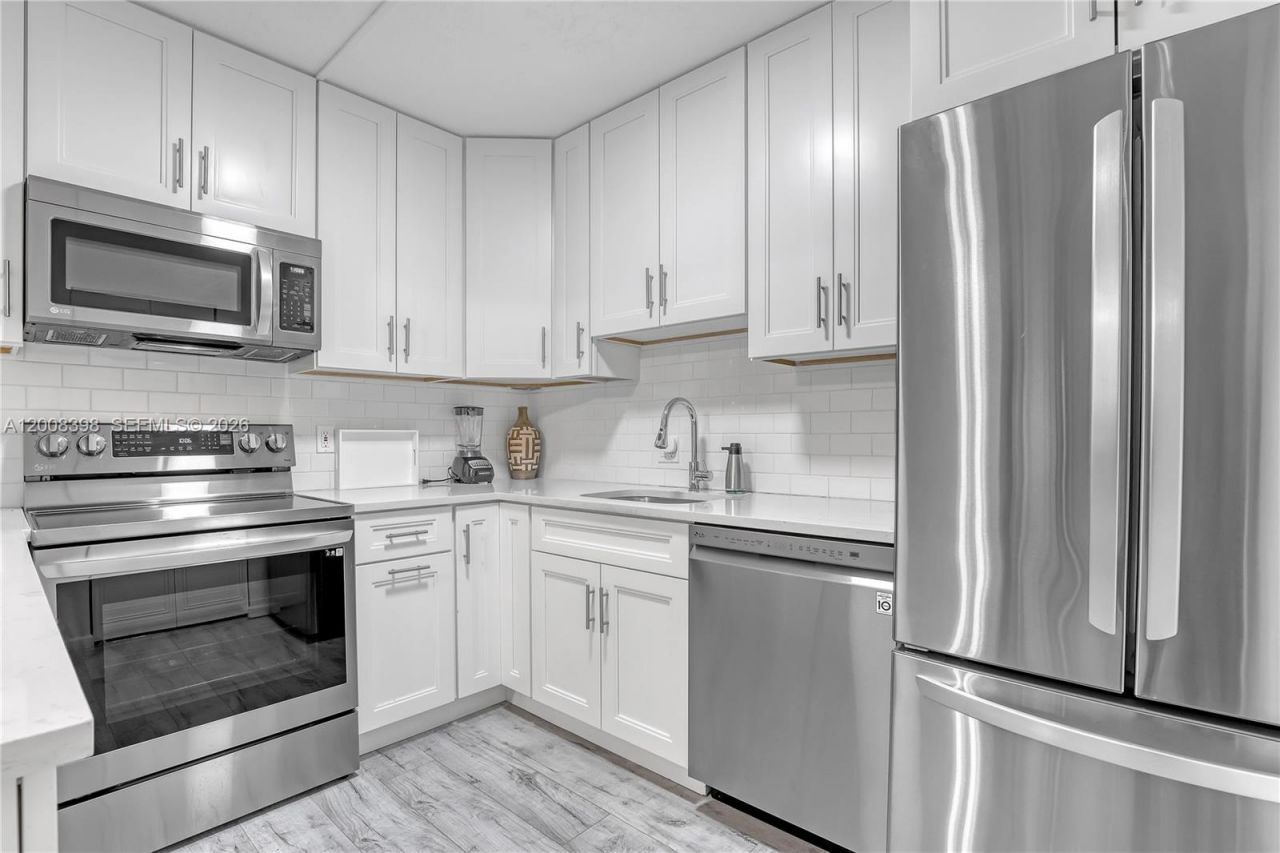 325 Pine Ridge Cir , Unit D-1, Greenacres, FL 33463 Photo