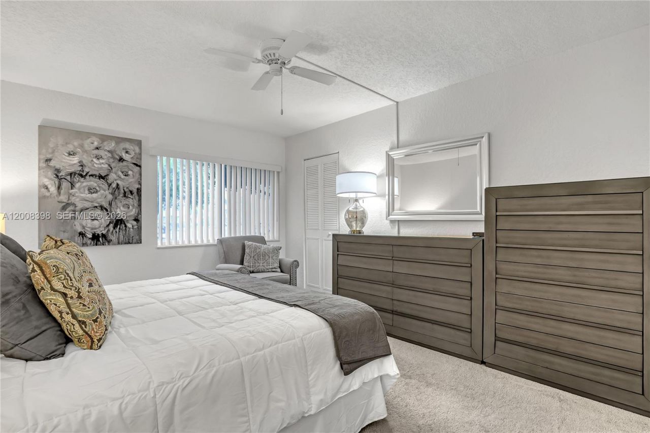 325 Pine Ridge Cir , Unit D-1, Greenacres, FL 33463 Photo