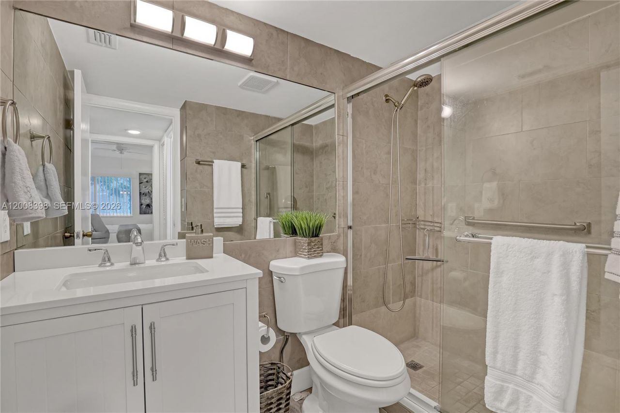 325 Pine Ridge Cir , Unit D-1, Greenacres, FL 33463 Photo
