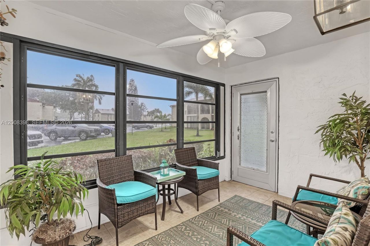325 Pine Ridge Cir , Unit D-1, Greenacres, FL 33463 Photo