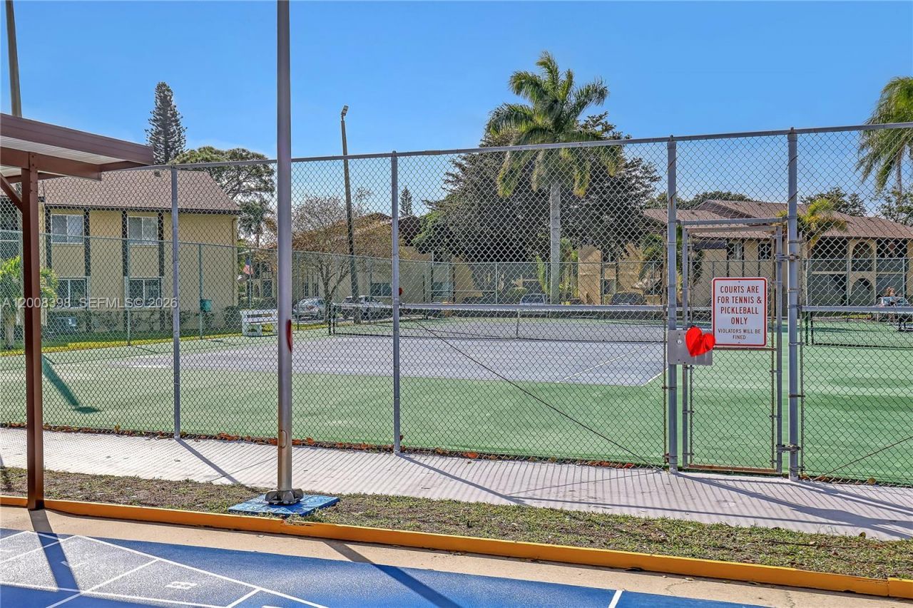 325 Pine Ridge Cir , Unit D-1, Greenacres, FL 33463 Photo