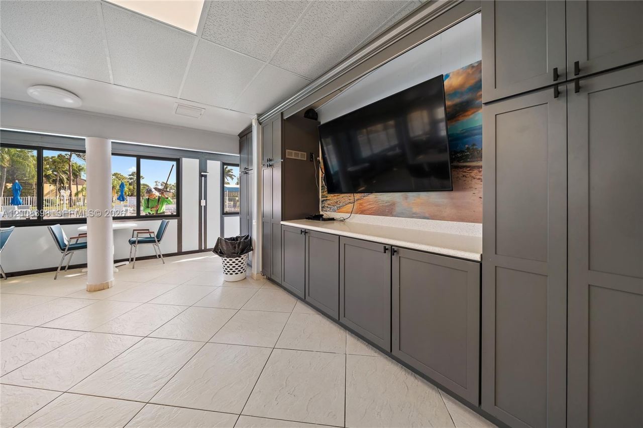 325 Pine Ridge Cir , Unit D-1, Greenacres, FL 33463 Photo