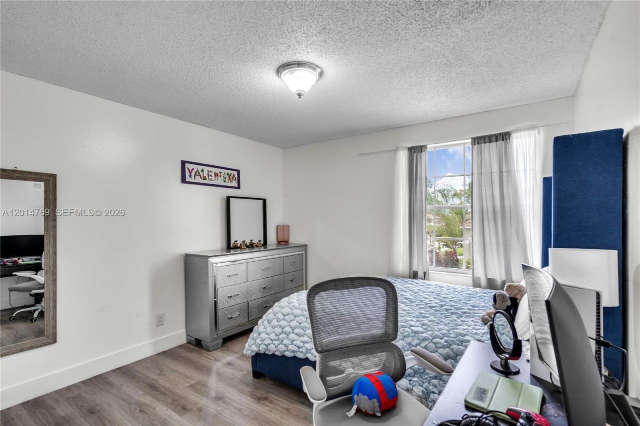 2383 SW 181st Ter, Miramar, FL 33029 Photo